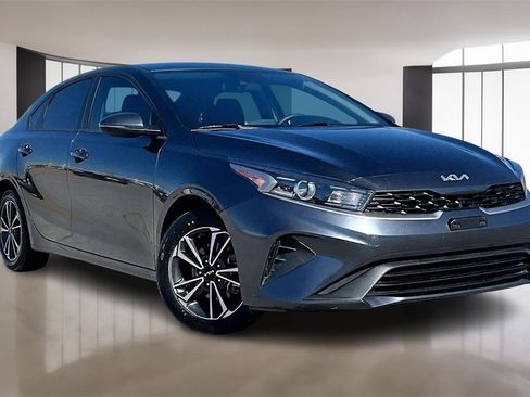 Used 2024 Kia Forte LXS w/ LXS Technology Package image 11