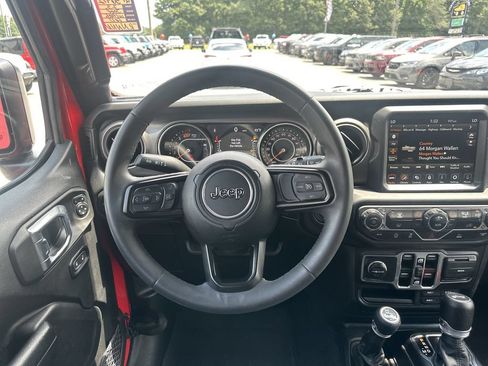 Used 2023 Jeep Wrangler Unlimited Sport w/ Sun And Sound Package AWD/4WD image 23