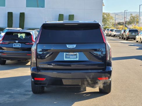 Used 2021 Cadillac Escalade Sport Platinum image 6