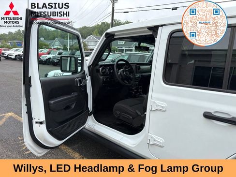 Used 2023 Jeep Wrangler Unlimited w/ Sun & Screen Package AWD/4WD image 24