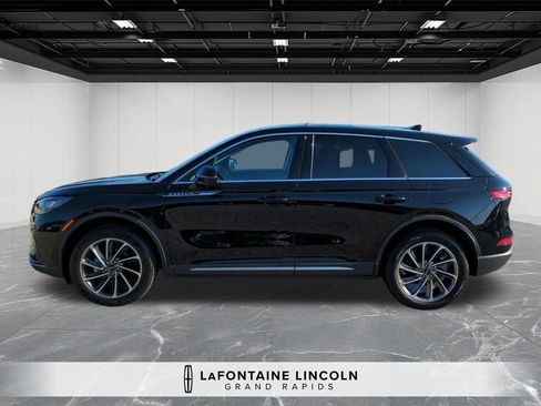 Certified 2024 Lincoln Corsair AWD w/ Equipment Group 101A image 2