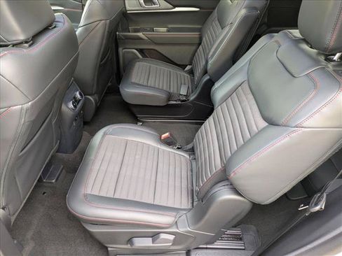 New 2026 Ford Explorer ST-Line AWD/4WD image 17
