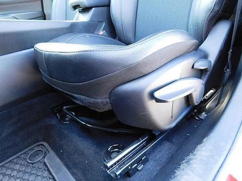 Used 2025 Jeep Compass Trailhawk image 15