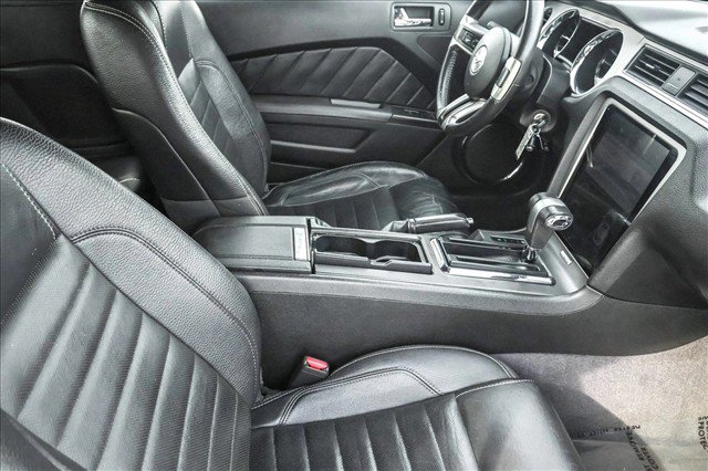 Used 2011 Ford Mustang GT Premium w/ Comfort Pkg RWD image 22