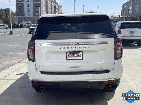 Used 2023 Chevrolet Suburban Premier image 7