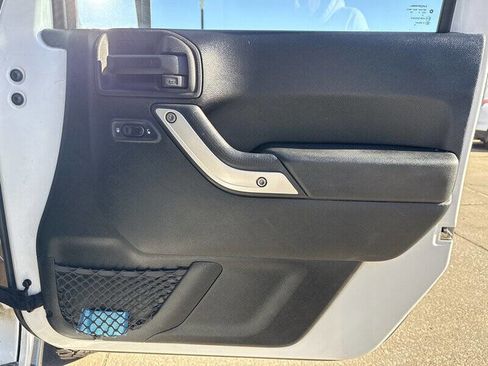 Used 2013 Jeep Wrangler Rubicon w/ Trailer Tow Group image 16