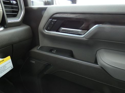 New 2026 GMC Sierra 2500 SLT w/ SLT Premium Package AWD/4WD image 24