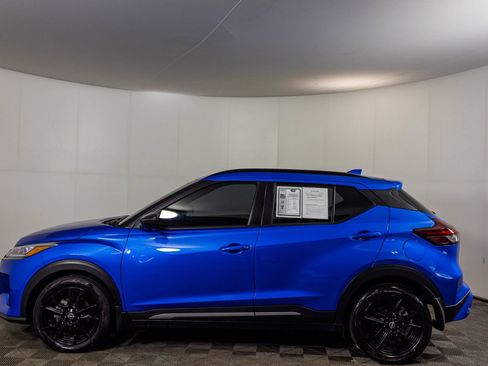 Used 2023 Nissan Kicks SR FWD image 17