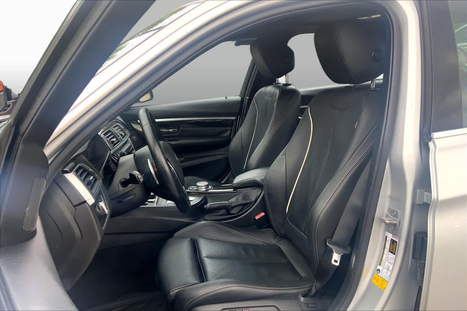 Used 2016 BMW 340i Sedan RWD image 8