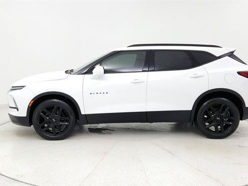 Used 2024 Chevrolet Blazer LT w/ Convenience Package FWD image 2