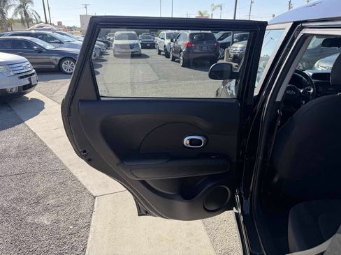 Used 2019 Kia Soul FWD image 14