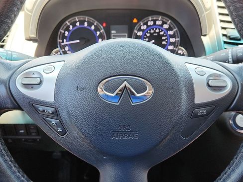 Used 2017 INFINITI QX70 AWD image 24