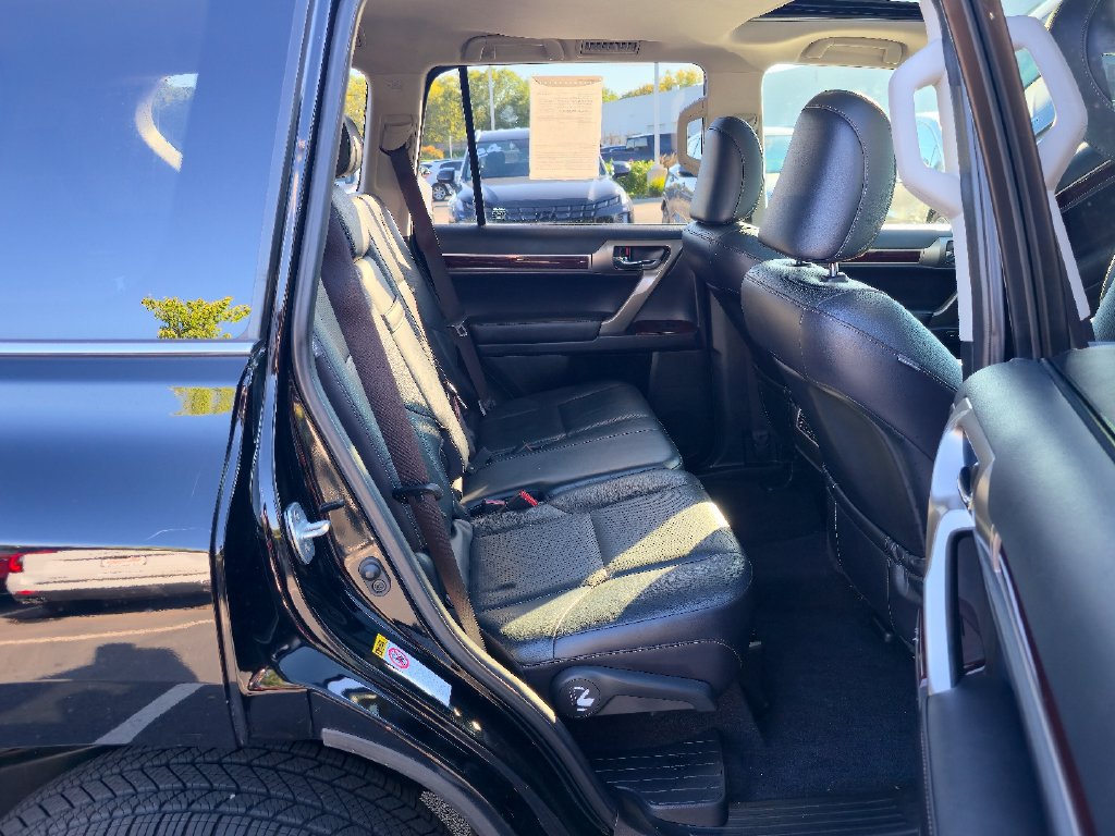 Used 2018 Lexus GX 460 Premium w/ Premium Package AWD/4WD image 27