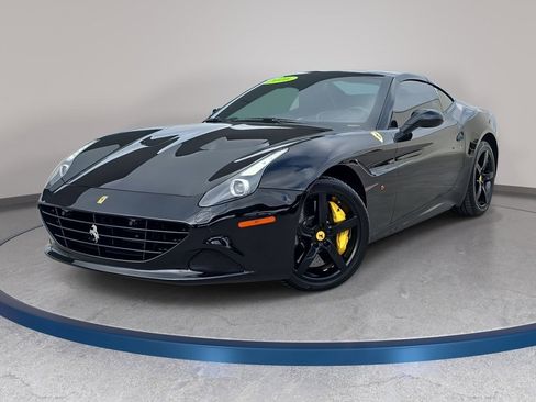 Used 2016 Ferrari California T image 1