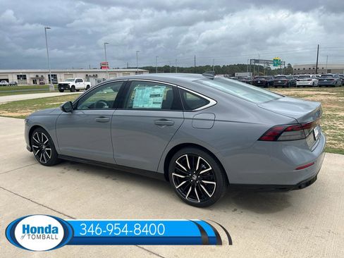 New 2026 Honda Accord Hybrid Touring image 4