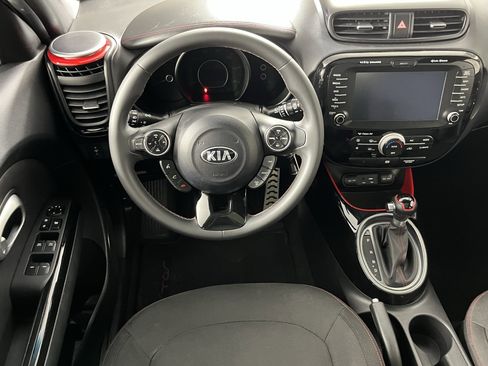 Used 2015 Kia Soul + image 13