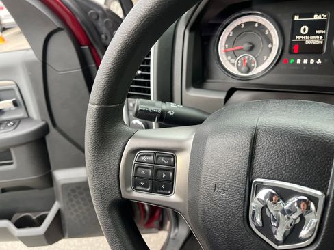 Used 2024 RAM 1500 Classic SLT image 30