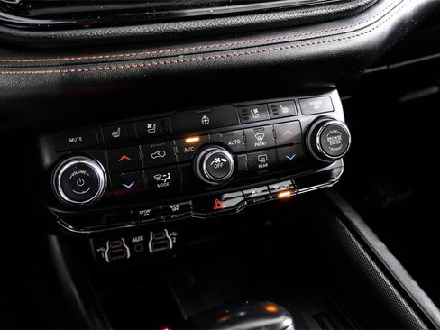 Used 2023 Dodge Durango R/T image 24