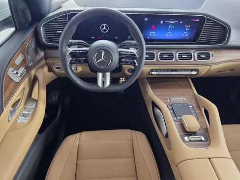 New 2026 Mercedes-Benz GLS 450 4MATIC image 10