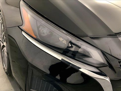 Used 2024 Nissan Altima 2.5 SV image 26