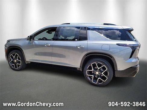 New 2026 Chevrolet Traverse High Country image 3