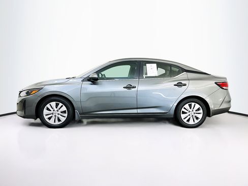 Used 2024 Nissan Sentra S image 4