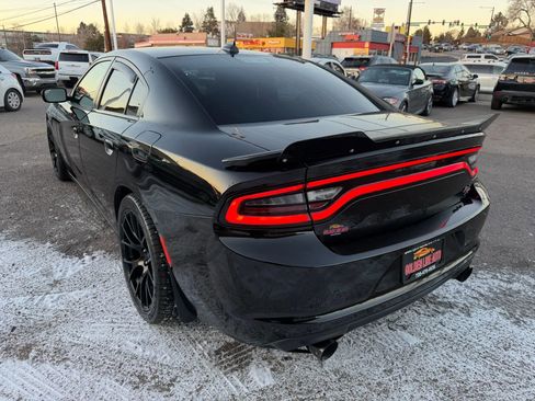 Used 2017 Dodge Charger R/T image 6