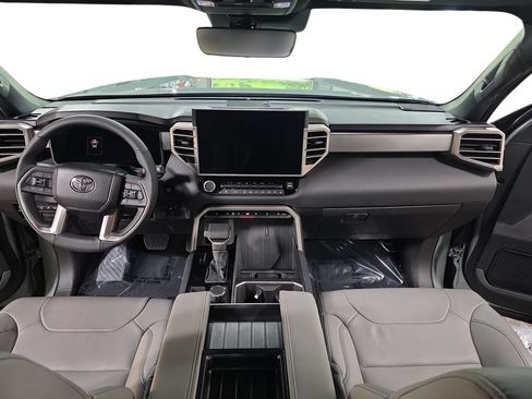 Used 2026 Toyota Tundra Limited AWD/4WD image 9