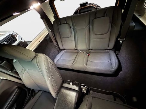 Used 2021 Jeep Wrangler Willys image 14