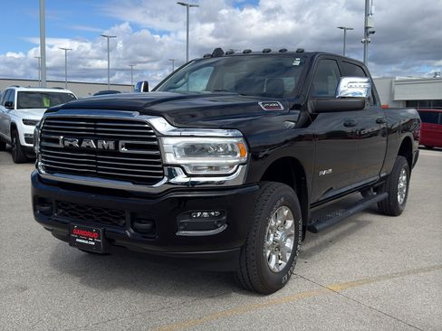 Used 2024 RAM 2500 Laramie w/ Snow Chief Group AWD/4WD image 2