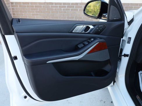 Used 2021 BMW ALPINA XB7 image 26