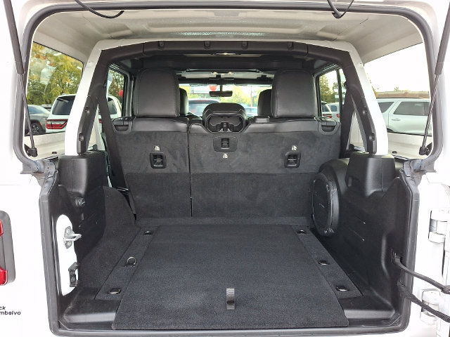Used 2021 Jeep Wrangler Unlimited Sahara AWD/4WD image 29