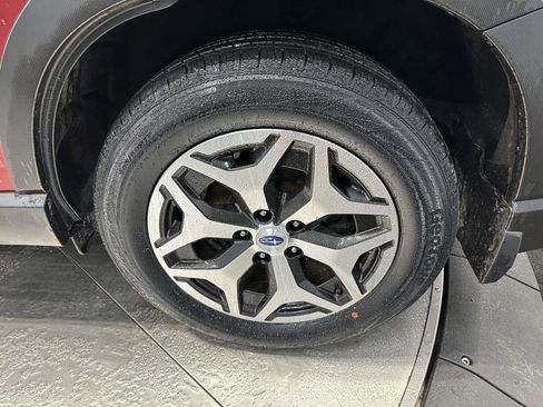 Used 2021 Subaru Forester Premium image 9