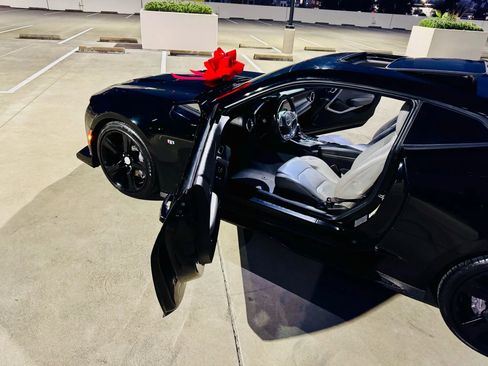 Used 2017 Chevrolet Camaro SS image 44