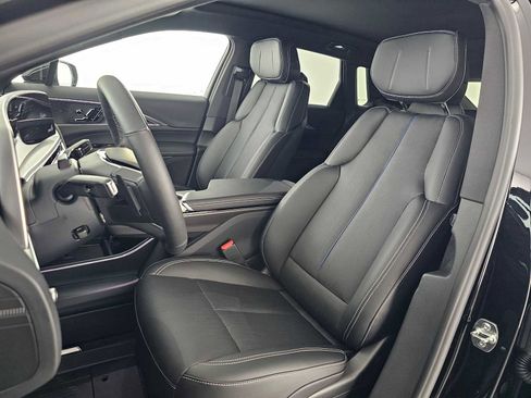 New 2026 Cadillac Lyriq Luxury RWD image 21