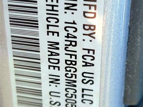 Used 2021 Jeep Grand Cherokee Limited image 35