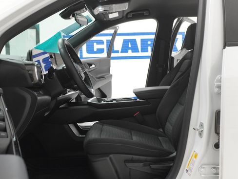 Used 2026 Chevrolet Equinox LT w/ LPO, Floor Liner Package FWD image 15