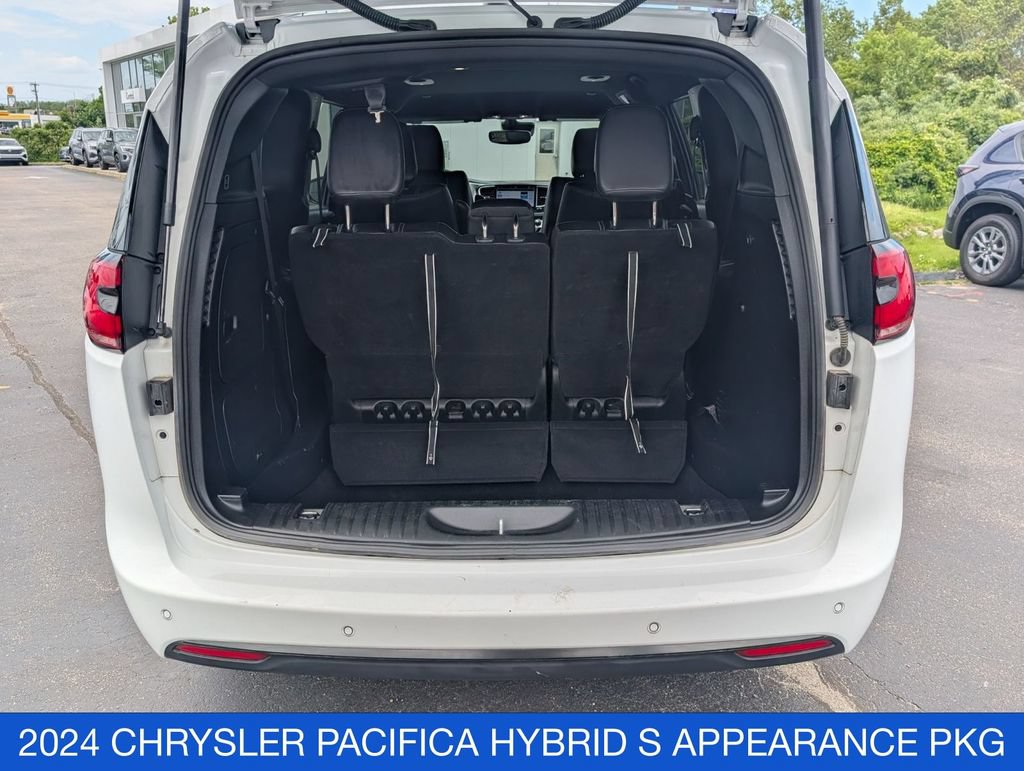 Used 2024 Chrysler Pacifica Limited FWD image 29