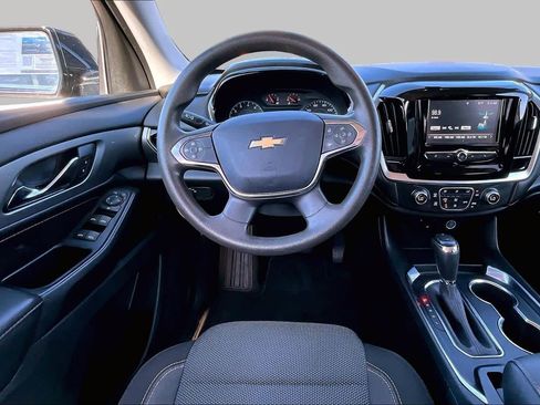 Used 2019 Chevrolet Traverse LS w/ LPO, Blackout Package FWD image 5