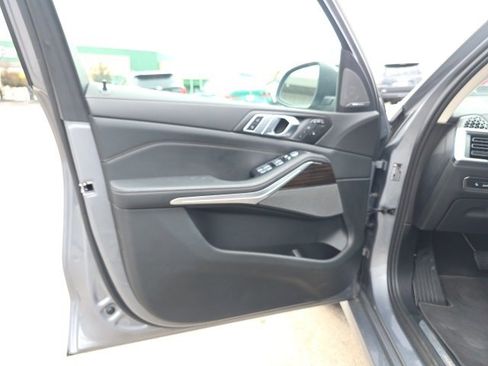 Used 2025 BMW X7 xDrive40i image 33