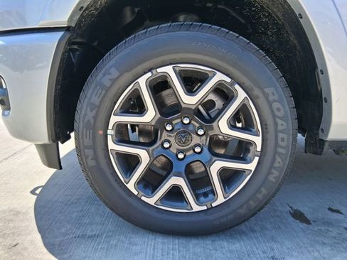 New 2026 RAM 1500 Laramie AWD/4WD image 9