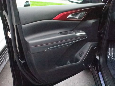 Certified 2024 Chevrolet Traverse RS image 14