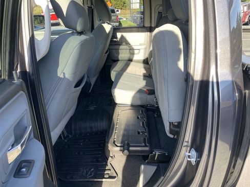 Used 2018 RAM 1500 Big Horn image 10