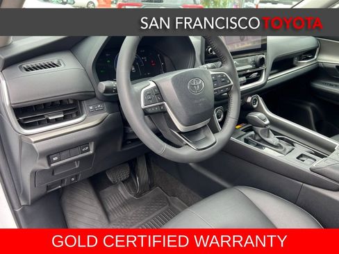 Certified 2024 Toyota Grand Highlander XLE AWD/4WD image 14