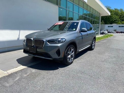 Used 2024 BMW X3 xDrive30i w/ Premium Package AWD/4WD image 3