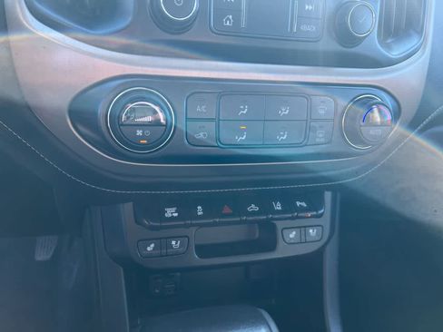 Used 2019 GMC Canyon Denali image 19