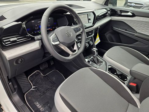 Used 2024 Volkswagen Taos S image 9