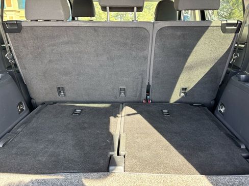 Used 2021 Volkswagen Atlas S image 23