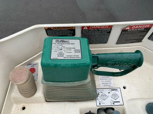 Used 2017 Ford F550 4x4 Regular Cab Super Duty image 36