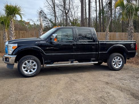 Used 2016 Ford F250 Lariat w/ Lariat Ultimate Package image 5